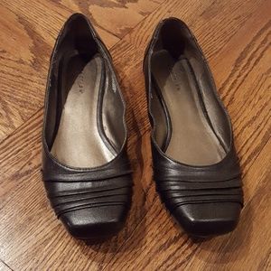 Kenneth Cole Reaction Square Toe Flats